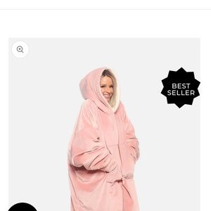 The Comfy Wearable Blanket